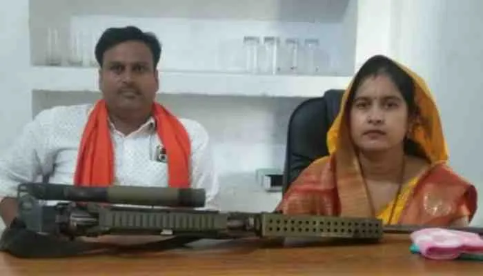 कन्नौज: ब्लॉक प्रमुख ने किया असलहा का प्रदर्शन, जांच पर उठा सवाल