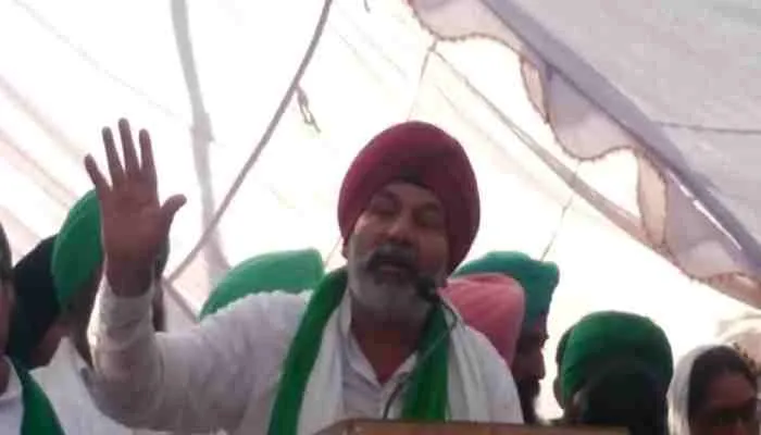 सीतापुर: किसान महापंचायत में गरजे राकेश टिकैत, सरकार पर कसे तीखे तंज