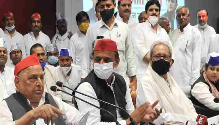 लखनऊ: जन क्रांति यात्रा समापन समारोह में पहुंचे मुलायम सिंह, किया ये आवाह्न