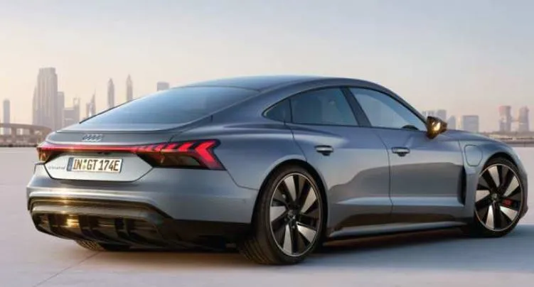 आकर्षक Prize में दो और इलेक्ट्रिक सुपरकार मैदान में उतरी, 22 मिनट में होगी चार्ज