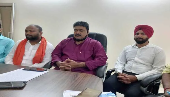 जकात माफिया जकात बटोर कर अपना परिवार पालते हैं: शफाअत हुसैन