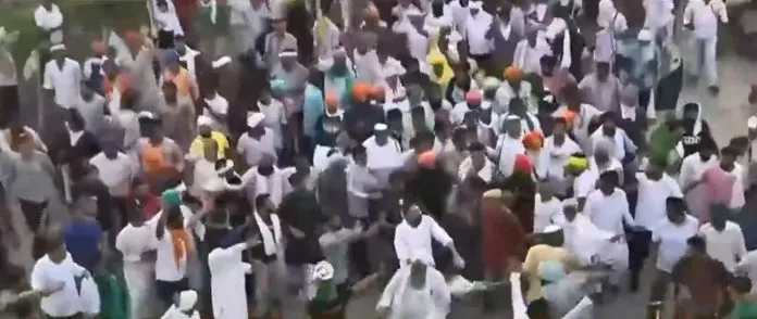 Karnal Mahapanchayat: प्रशासन से बातचीत विफल, मिनी सचिवालय की तरफ बढ़े सैकड़ों किसान