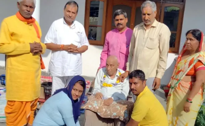 बदायूं: 90 वर्षीय शिक्षक जयसिंह यादव को सर्वपल्ली डॉ. राधा कृष्णन सम्मान से किया गया विभूषित