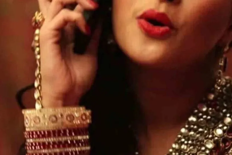 बरेली: सगाई पर दिए फोन से पत्नी करती थी प्रेमी से बात