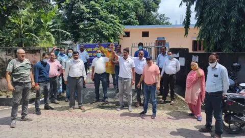 हल्द्वानी: मांगों को लेकर गरजे कर्मचारी, जमकर नारेबाजी