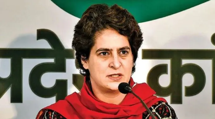 प्रियंका ने साधा निशाना, कहा- जनता के सवालों का जवाब दे योगी सरकार