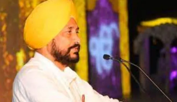 चरणजीत सिंह चन्नी ने पंजाब के सीएम पद की शपथ ली