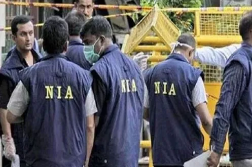 कश्मीर: आईईडी और टेरर फंडिंग के मामले में एनआईए ने 7 ठिकानाें पर छापे मारे