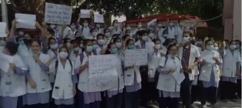 हल्द्वानी: कोविड ड्यूटी का मानदेय न मिलने पर भड़के नर्सिंग इंटर्न, सरकार के खिलाफ लगाए नारे