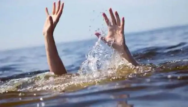 नदी में नहाने गए एक परिवार के 5 लोग डूबे, 3 की मौत, दो लापता