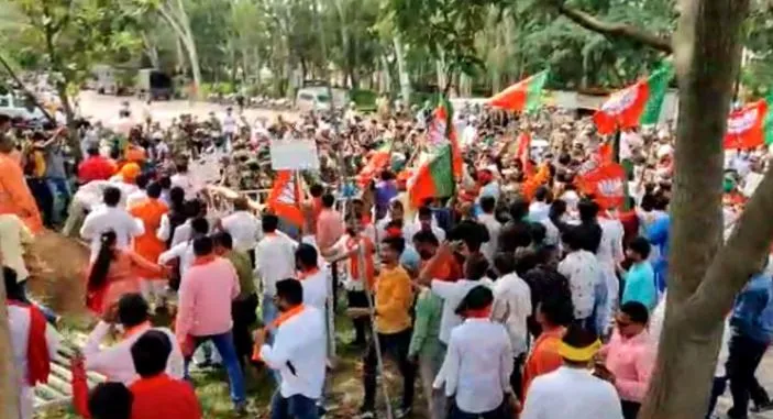 भाजपा कार्यकर्ताओं पर ‘लाठीचार्ज’ को लेकर झारखंड विधानसभा में हंगामा