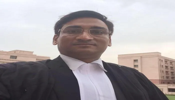 डबल मर्डर मामला: दोषमुक्त हुए अभियुक्तों के खिलाफ वारंट जारी, अधिवक्ता की दलीलों को कोर्ट ने माना