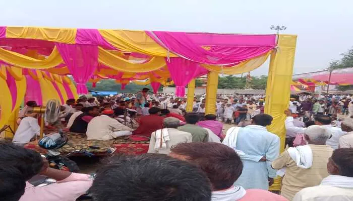 अमेठी: नन्द धाम पर योगेश्वर श्री कृष्ण की मनाई गई बरही, बाल भोज का हुआ आयोजन