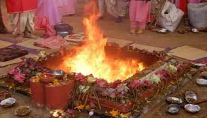 लखनऊ: शारदीय नवरात्रि पर अमीनाबाद के शतचंडी मंदिर में होगा विशाल यज्ञ