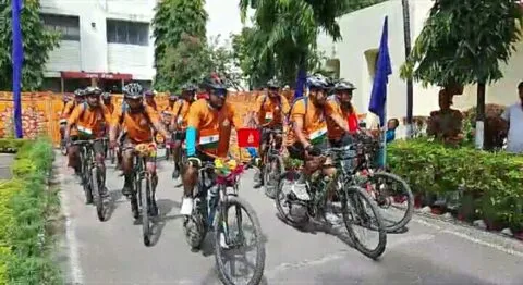 एसएसबी की साइकिल रैली हल्द्वानी ट्रांजिट कैंप से दिल्ली राजघाट के लिए रवाना