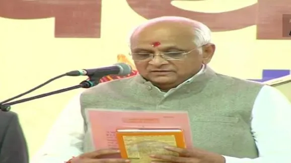 Gujarat: भूपेंद्र पटेल ने ली गुजरात मुख्यमंत्री पद की शपथ