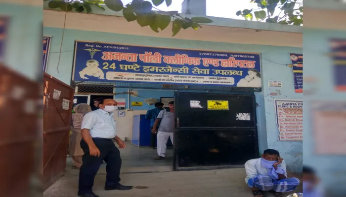 बाराबंकी: डिप्टी सीएमओ ने कई नर्सिंग होमो पर मारा छापा, मची हड़कंप