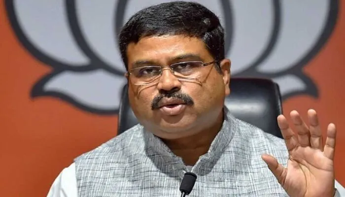 लखनऊ: चुनाव प्रभारी बनने के बाद धर्मेन्द्र प्रधान का पहला दौरा, चुनावी रोडमैप पर मंथन