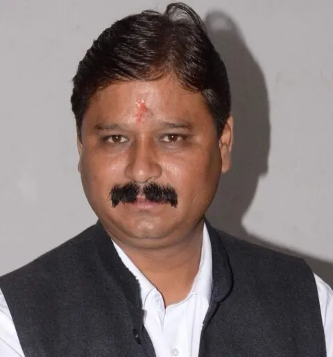सड़क निर्माण के लिए मेयर ने भेजा मुख्यमंत्री को ज्ञापन