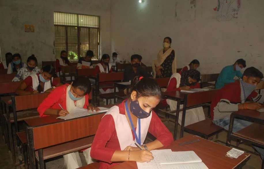 लखीमपुर-खीरी: परीक्षा के पहले दिन 120 परीक्षार्थी रहे अनुपस्थित