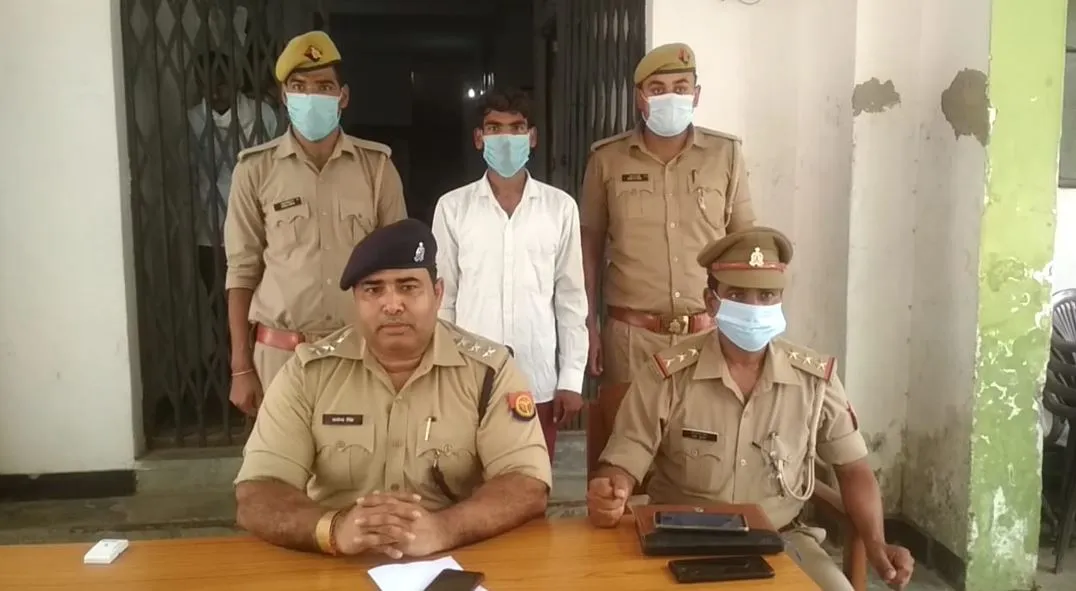 अमरोहा: प्रेमी के चक्कर में फांसी पर झूली थी छात्रा