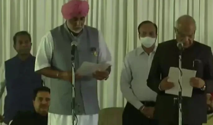 पंजाबः चन्नी सरकार का हुआ कैबिनेट विस्तार, 15 विधायकों ने ली मंत्री पद की शपथ