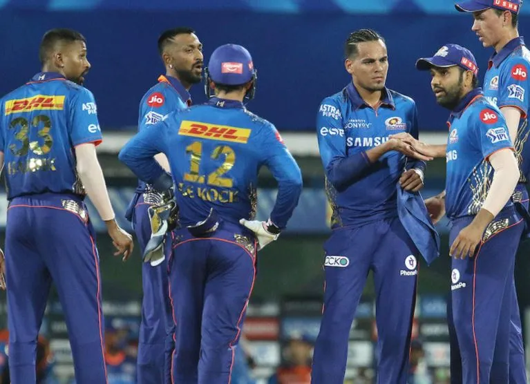 IPL 2021: मुंबई इंडियन्स के सामने पंजाब किंग्स हुए ढेर, 6 विकेट से गंवाया मैच