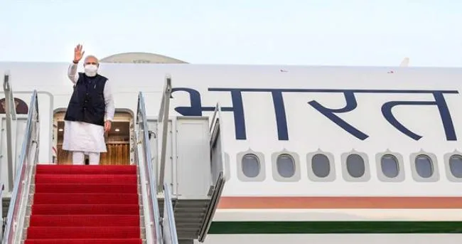 चार दिवसीय अमेरिका यात्रा से स्वदेश लौटे पीएम, ढोल-नगाड़े बजाकर हुआ स्वागत