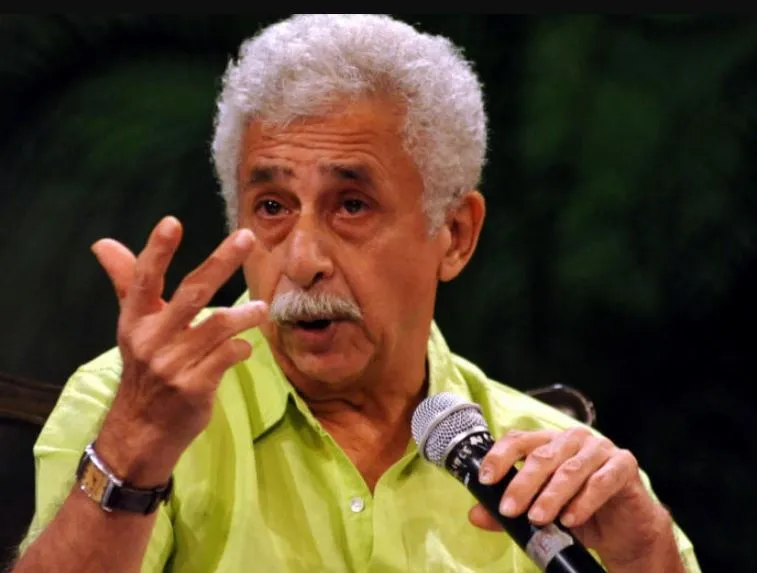 कुछ लोग अफगानिस्तान में तालिबान वापसी का जश्न मना रहे, यह कम खतरनाक नहीं- नसीरुद्दीन शाह