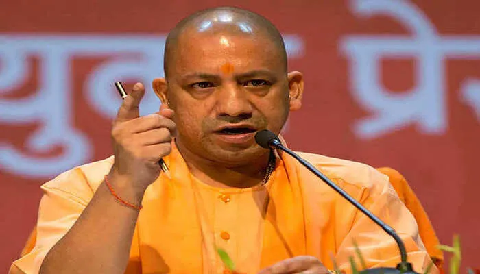 लखनऊ: सीएम योगी ने अपनाया सख़्त रवैया, अधिकरियों को दिए यह निर्देश…
