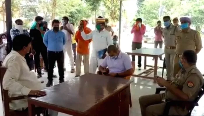 सीतापुर: हमले में कार्रवाई न होने पर भाजपा नेता ने फेसबुक पर डाली पोस्ट, जानें पूरा मामला…
