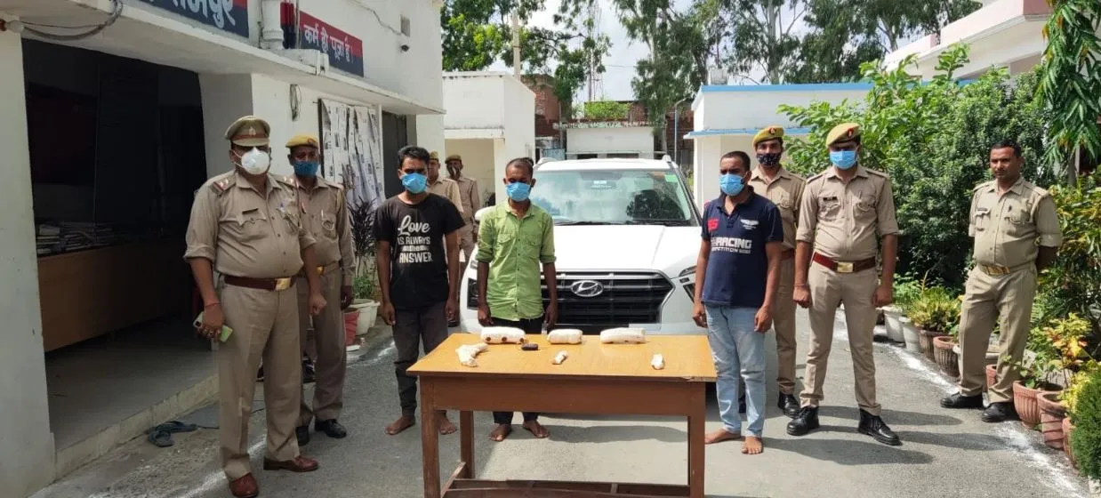 रामपुर: क्रेटा सवार चरस तस्करों ने पुलिस पर झोंका फायर, तीन गिरफ्तार