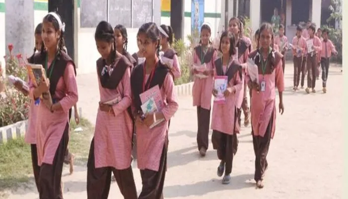 लखनऊ: प्राइमरी स्कूल के बच्चे अब नहीं पहन सकेंगे खादी ड्रेस..जानें