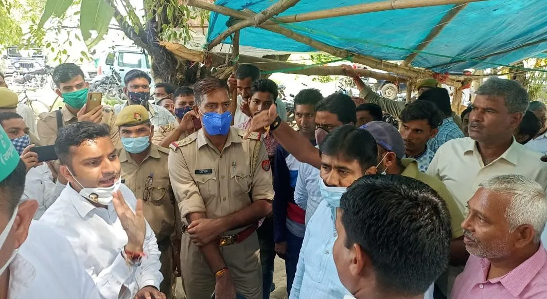 बरेली: एसडीएम बोले- क्या मेरा अपमान करने को बुलाया गया