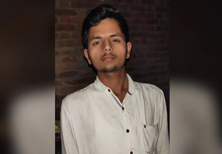बरेली: प्रेम प्रसंग में भाई ने भाई का किया कत्ल, पहले सिर पर दारू की बोतलें फोड़ी, बेल्टो से पीटा और बाद में दबा दिया गला