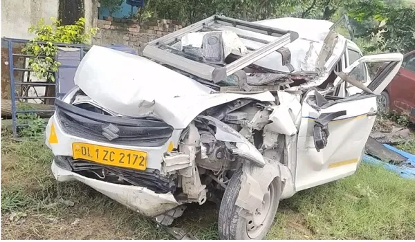 अमरोहा: ट्रक में पीछे से घुसी तेज रफ्तार कार, एसडीओ की मौत