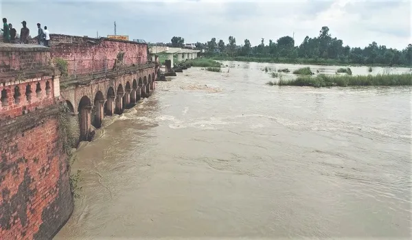 रामपुर: उफनाई कोसी, लालपुर वीयर से छोड़ा 3495 क्यूसेक पानी