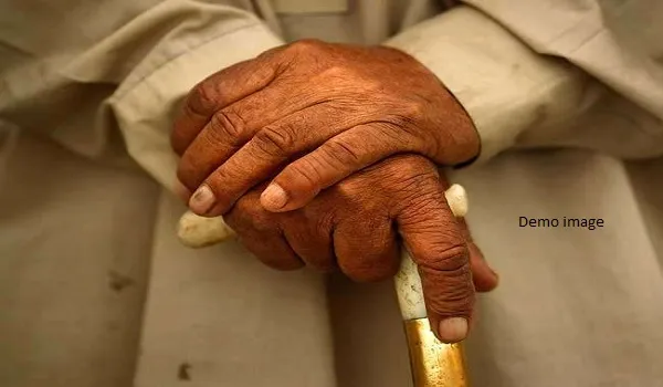 मुरादाबाद: वृद्ध ने जताया बेटे-बहू से जान का खतरा, बोला संपति के लालच में कर सकते हैं हत्या