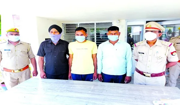 रामपुर: अवैध खनन के वाहनों से वसूली करने में फंसे दो पीआरडी जवान और रिटायर्ड फौजी गिरफ्तार