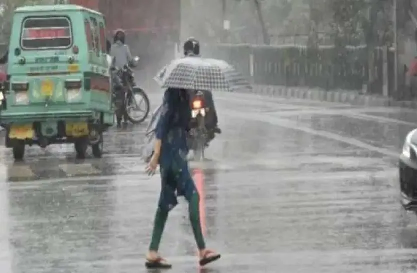 Weather Update: यूपी के 15 जिलों में तेज बारिश होने की संभावना, ऑरेंज अलर्ट