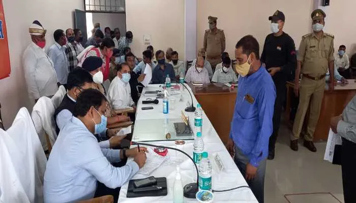 सम्पूर्ण समाधान दिवस: 184 में केवल सात ममालों का निस्तारण, संबंधित विभाग को सौंपे गए 177 मामले