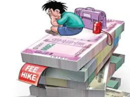 हल्द्वानी: एमबीबीएस की फीस बढ़ोतरी पर जताया विरोध