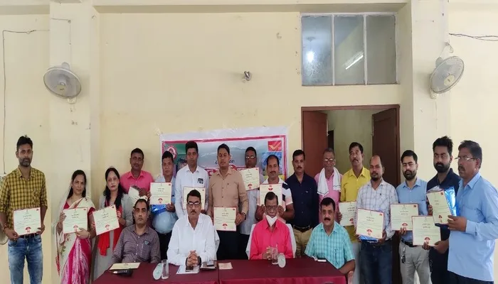 अयोध्या: प्रधान डाकघर के सभागार में ‘डाक मेला’ का आयोजन, इन्हें किया गया पुरस्कृत…