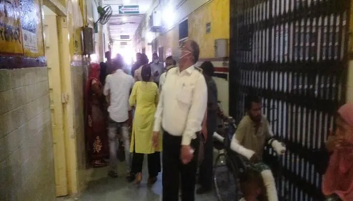 तीसरी लहर से निपटने के लिए प्रशासन अलर्ट, एडीएम वित्त ने अस्पताल का किया निरीक्षण