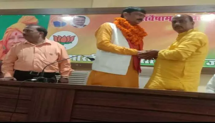 अमेठी: बीजेपी ने चुना नया अनुसूचित मोर्चा जिला उपाध्यक्ष, राजेश चौहान को सौंपी जिम्मेदारी