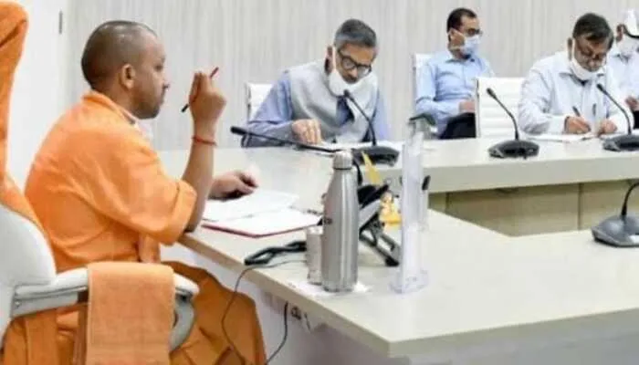 लखनऊ: मुख्यमंत्री ने अधिकारियों के साथ की बैठक, दिए आवश्यक निर्देश…