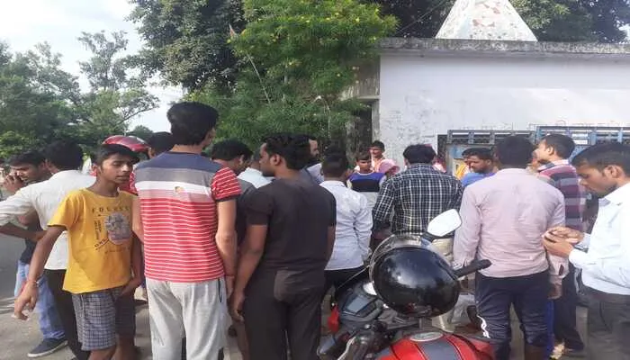सीतापुर: वैन की टक्कर से कॉलेज कर्मचारी की मौत, पुलिस हिरासत में चालक