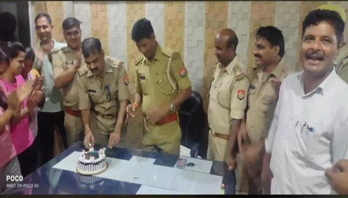 दरोगा जी की बर्थडे पार्टी के दौरान इलाके में हुई लूट, एक संदिग्ध आरोपी थाने से फरार…