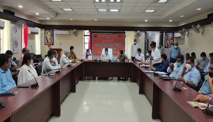 अमेठी: डीएम की अध्यक्षता में आयोजित हुआ संपूर्ण समाधान दिवस, दिए खास निर्देश