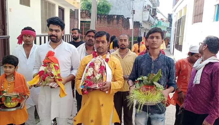 बाराबंकी: यात्रा निकालकर धूमधाम से किया गया गणेश विसर्जन…